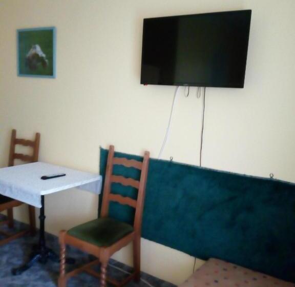 스탠다드 트리플 룸, Gulyás Vendégház