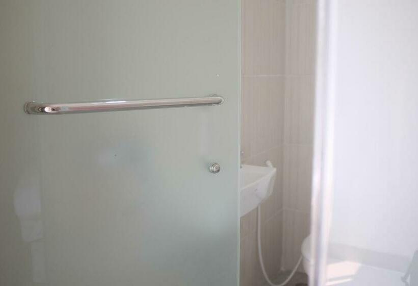 スタンダードルーム, Reddoorz Plus Near Mall Ciputra Jakarta