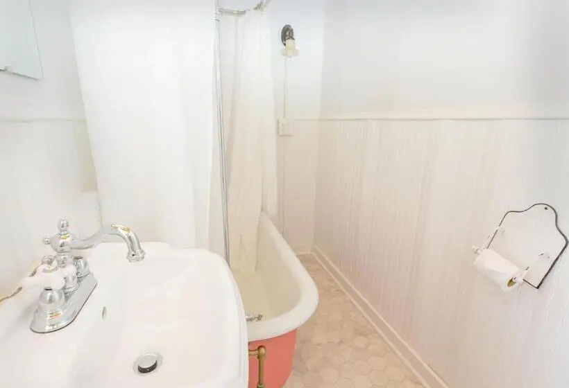 バス共有のスタンダードルーム, Pine Cottage Bed & Breakfast