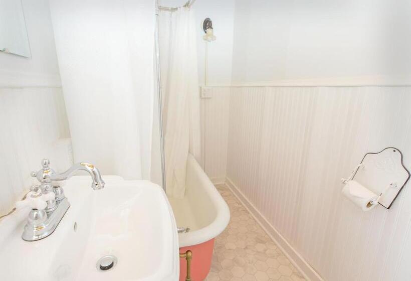 Номер Стандарт, Pine Cottage Bed & Breakfast