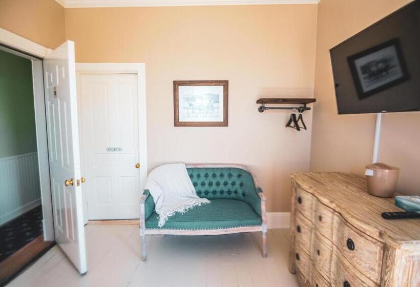 Стандартный Номер Кровать Кинг, Pine Cottage Bed & Breakfast