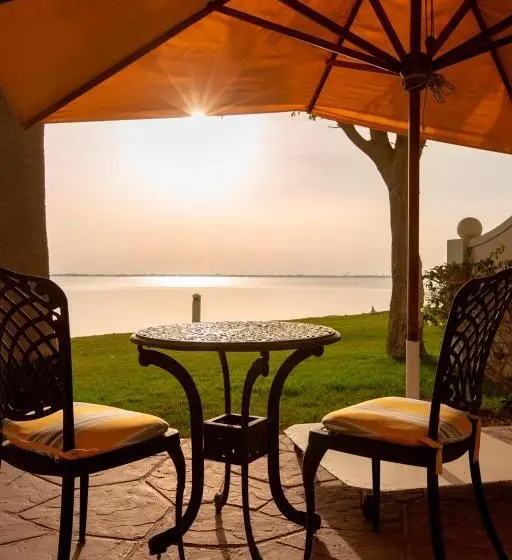 Deluxe Room, Sunset Beach Resort Marina & Spa