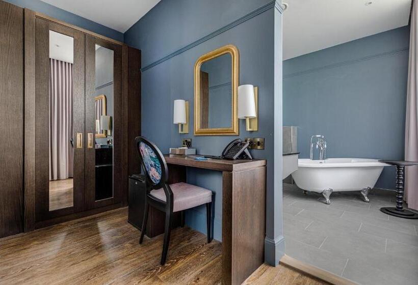 Полулюкс, St Martins Lodge