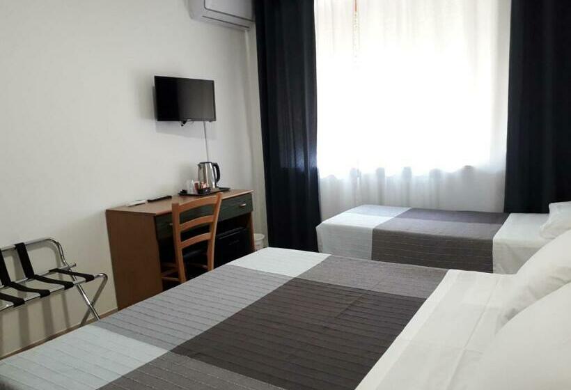 חדר סטנדרט לשלושה, Cormorano