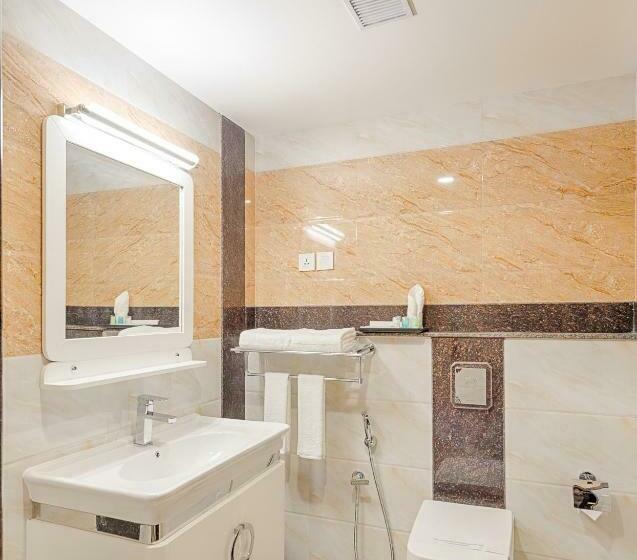 Chambre Quadruple Premium, Lance International