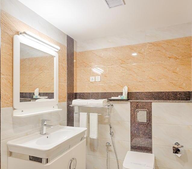 Chambre Deluxe, Lance International