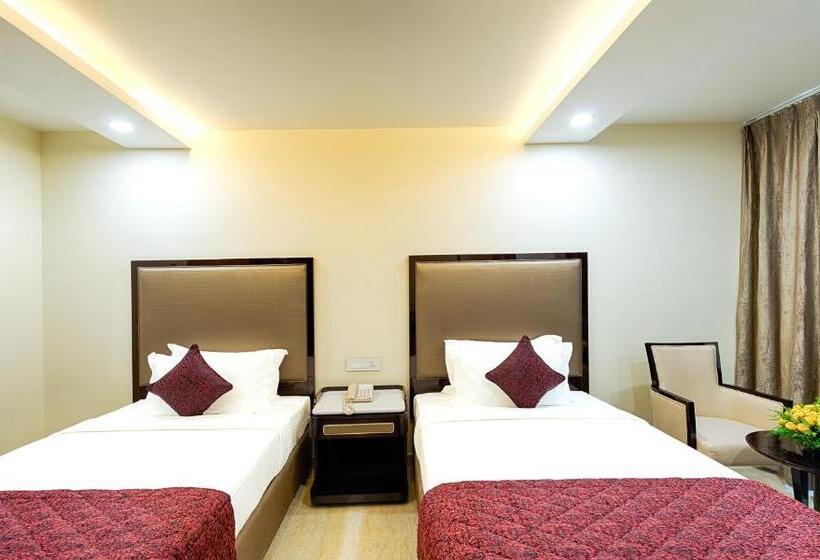 Chambre Deluxe, Lance International