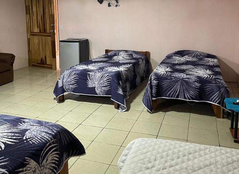 豪华家庭房间, La Cascada