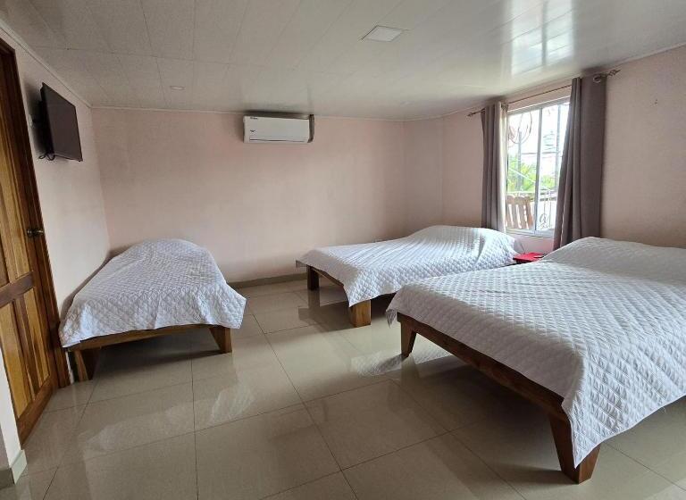 家庭工作室, La Cascada