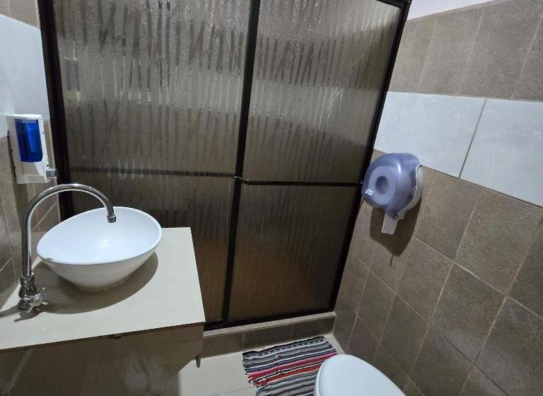 Семейный Номер, La Cascada