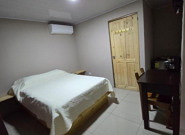 标准间, La Cascada