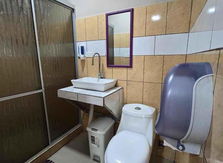 标准间, La Cascada