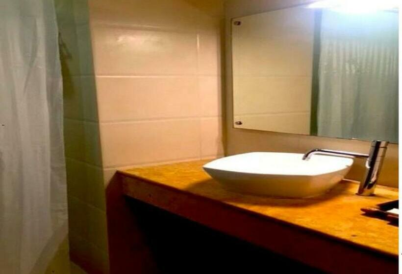 디럭스 룸, Breathing Earth   Rooms And Pool