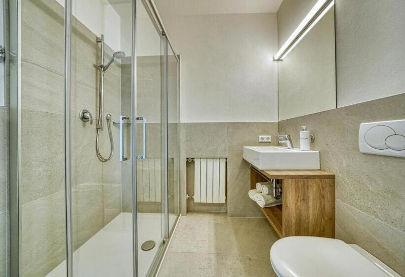 수피리어 룸, Das Mitterplarser