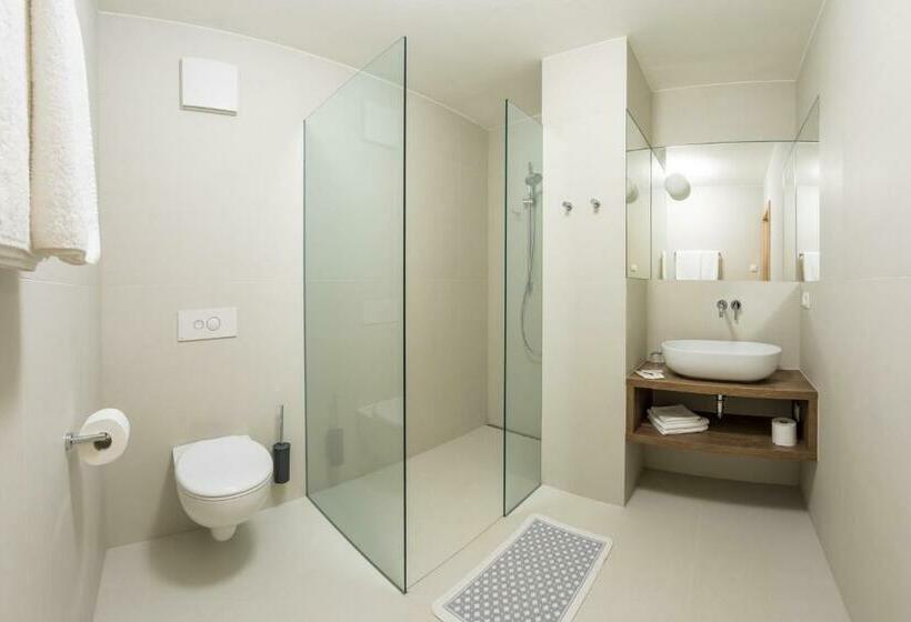 غرفة قياسية مزوَّدة بشُرفة, Untermelz