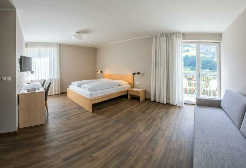 غرفة قياسية مزوَّدة بشُرفة, Untermelz