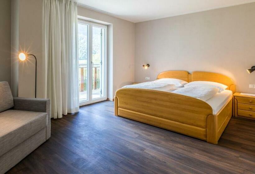 غرفة قياسية مزوَّدة بشُرفة, Untermelz