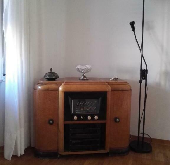 اتاق استاندارد سه نفره, Interno3