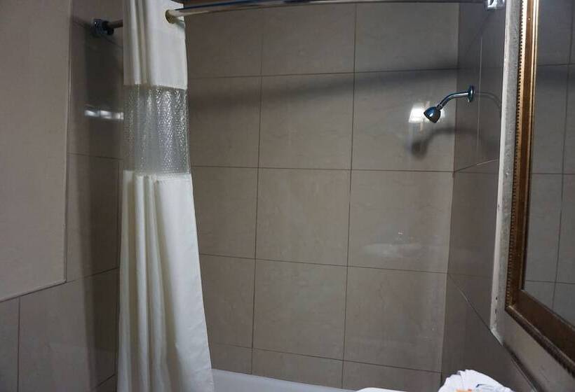 סוויטה, Star Light Inn