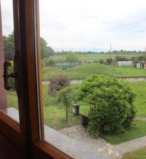 اتاق استاندارد با چشمانداز باغ, Lavillaparking