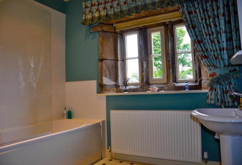 豪华房间, Hurstwood Hall