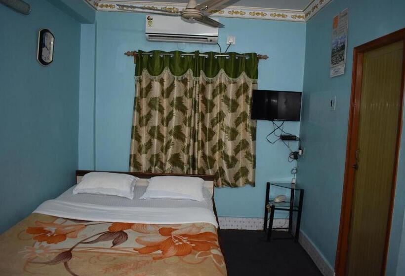 デラックストリプルルーム, Airways