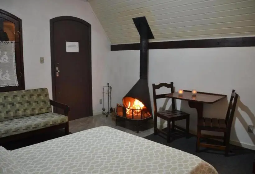 کلبه ییلاقی, Pousada Dos Pinheiros
