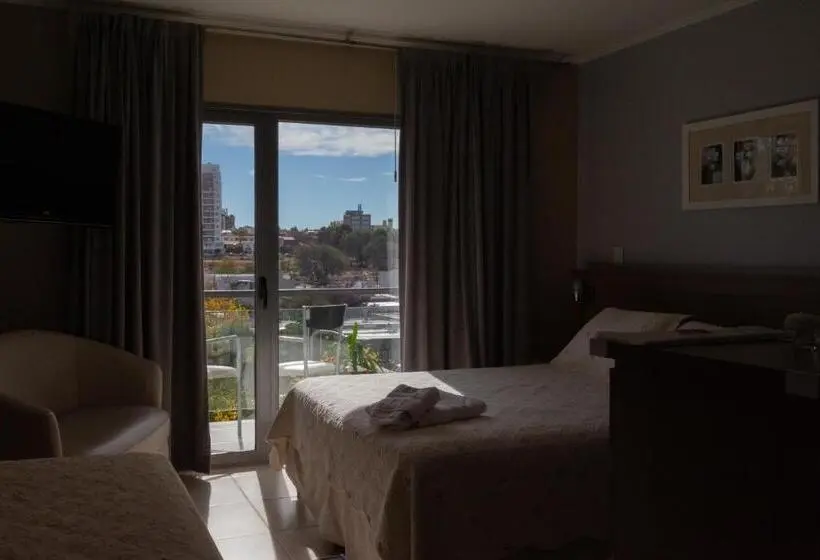 اتاق استاندارد سه تخته با چشم‌انداز, Apart Hotel Rivadavia 815