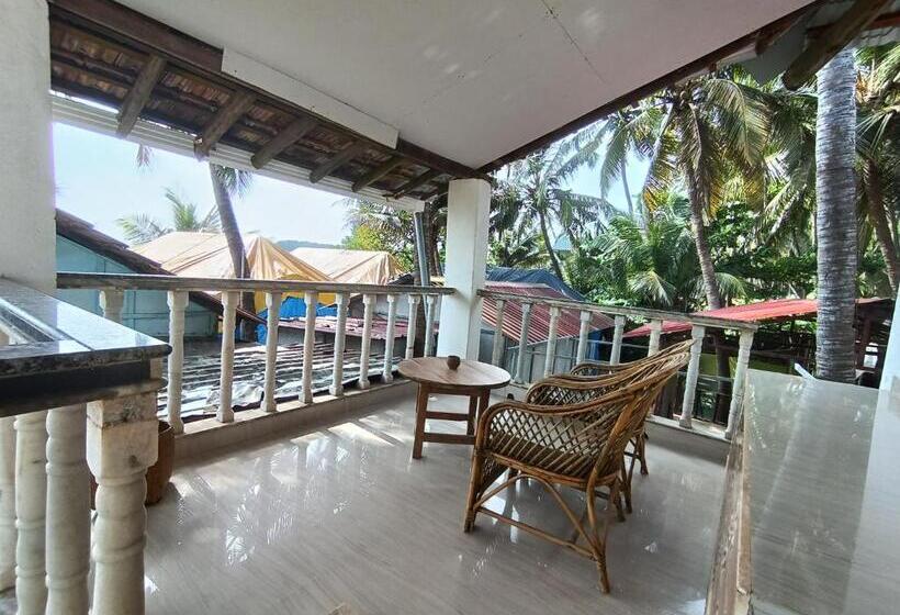 חדר דלוקס צדדי נוף לים, Monsoon