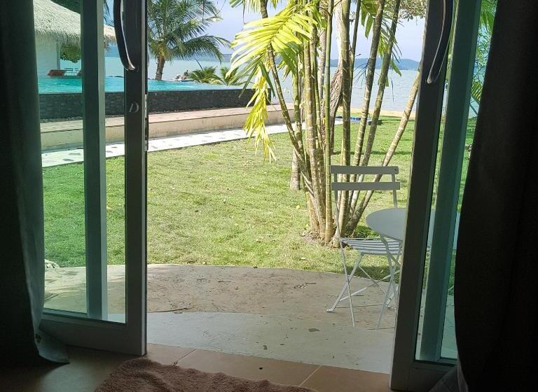 بنجلو قياسى مطل على البحر, Sunrise Beach Resort