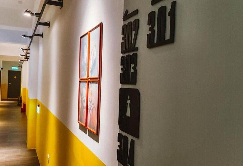 اتاق استاندارد, Central Woods