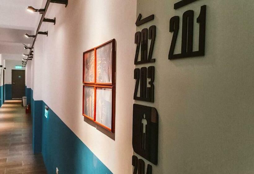 اتاق استاندارد, Central Woods