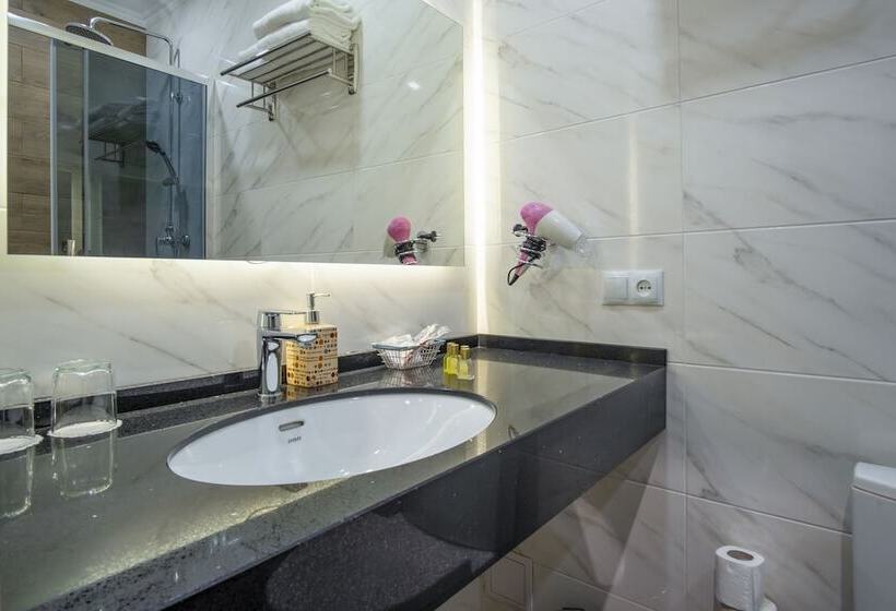 اتاق سوپریور, Boomerang Boutique