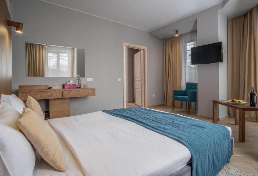 سوییت, Boomerang Boutique