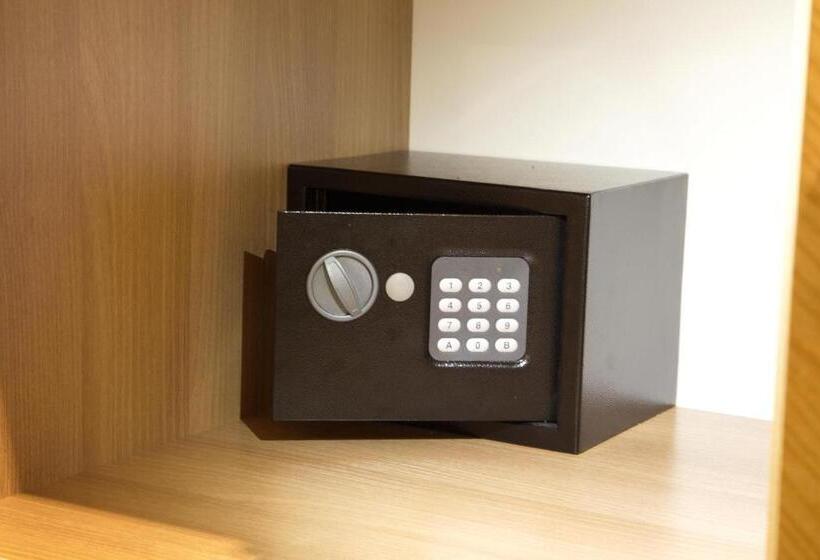 سوییت, Boomerang Boutique