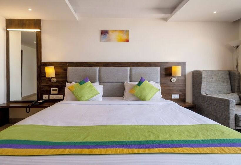 Номер Deluxe, Treebo Pl Grand, Vishakapatnam