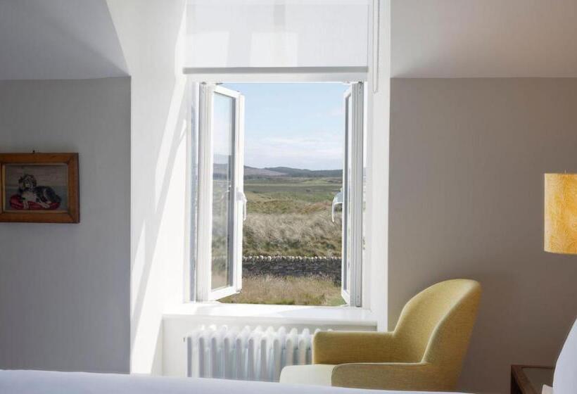 اتاق استاندارد, Another Place, The Machrie