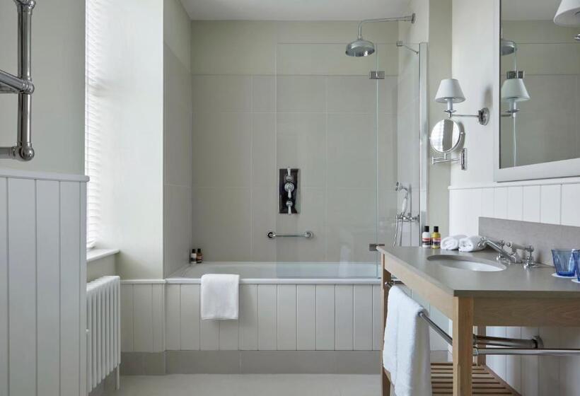 豪华房间, Another Place, The Machrie