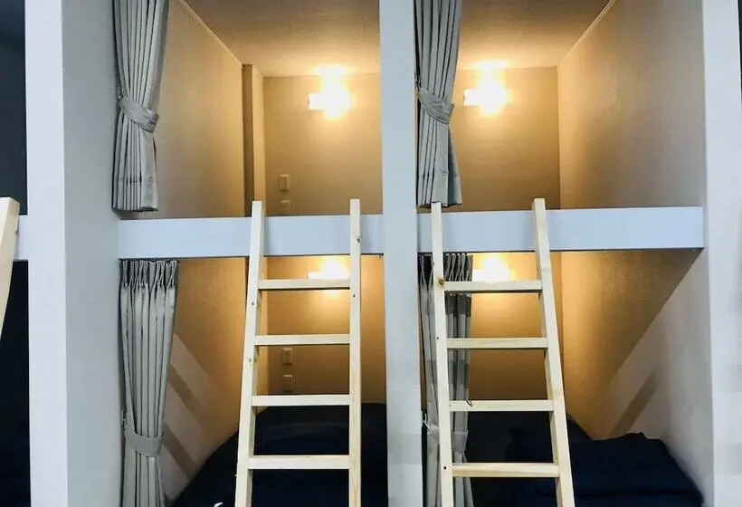 ルームシェアのワンベッド, One Hostel Himeji