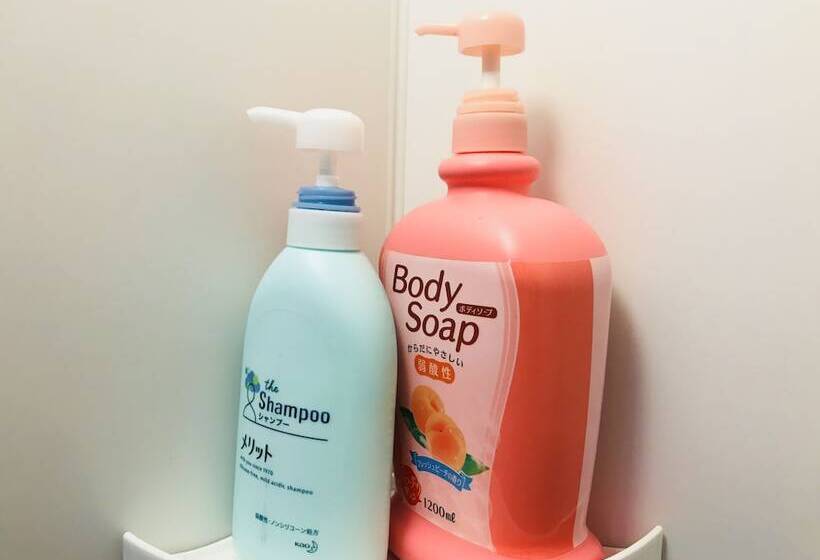 ルームシェアのワンベッド, One Hostel Himeji