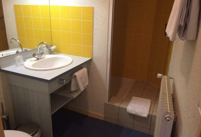 غرفة قياسية فردية, Le Cesar