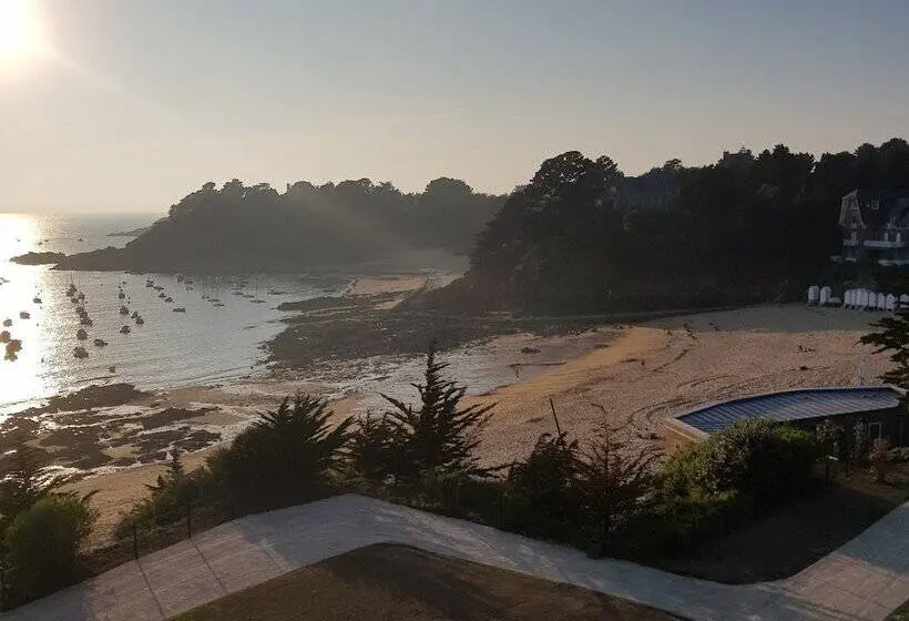Classic-huone, Le Nessay