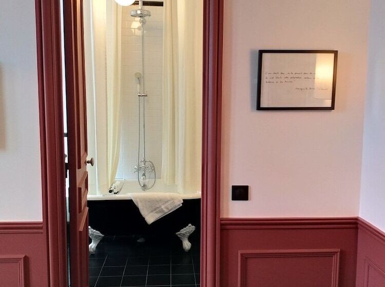 חדר קלאסי, Le Nessay