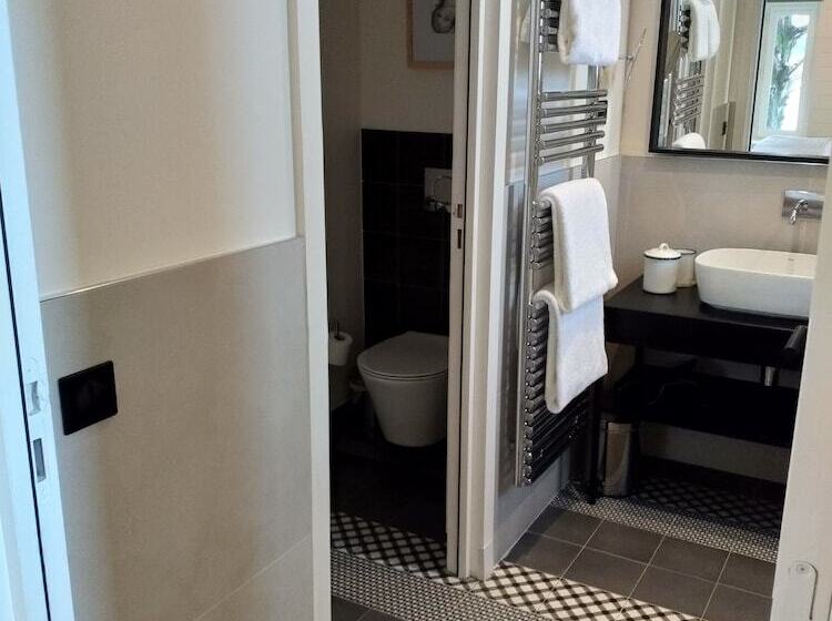 חדר סטנדרט, Le Nessay