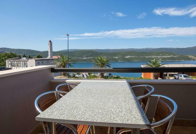 آپارتمان 1 خوابه با چشم‌انداز دریا, Villa Suzana