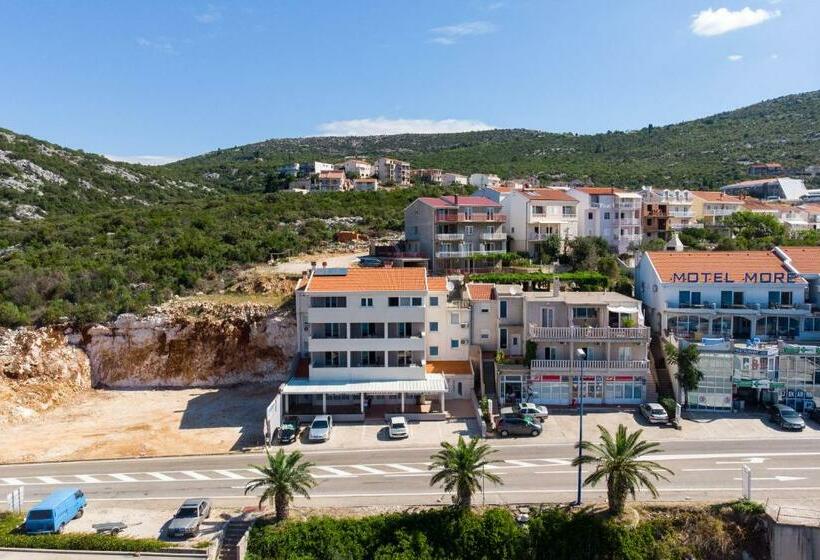 آپارتمان 1 خوابه با چشم‌انداز دریا, Villa Suzana