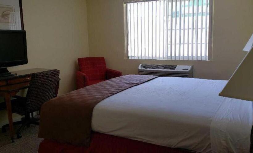 Номер Стандарт, Europa Inn & Suites