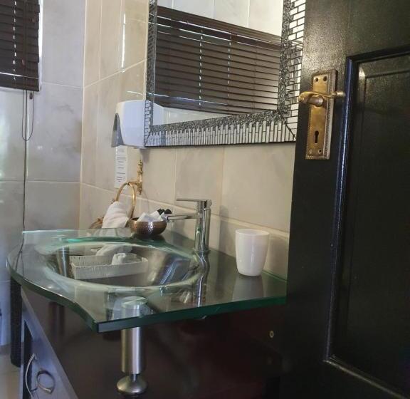 غرفة قياسية, Meraki Country Manor