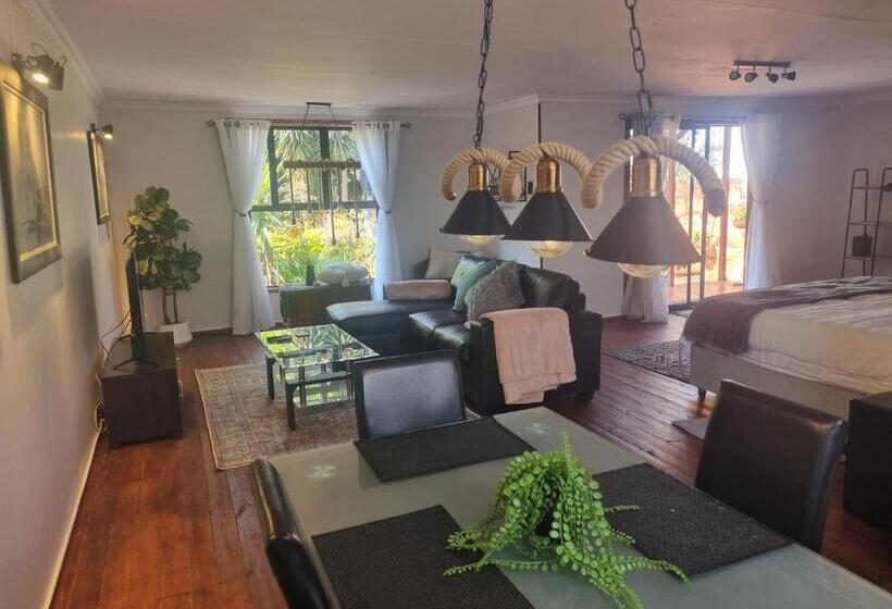 스탠다드 룸 킹사이즈 침대, Meraki Country Manor