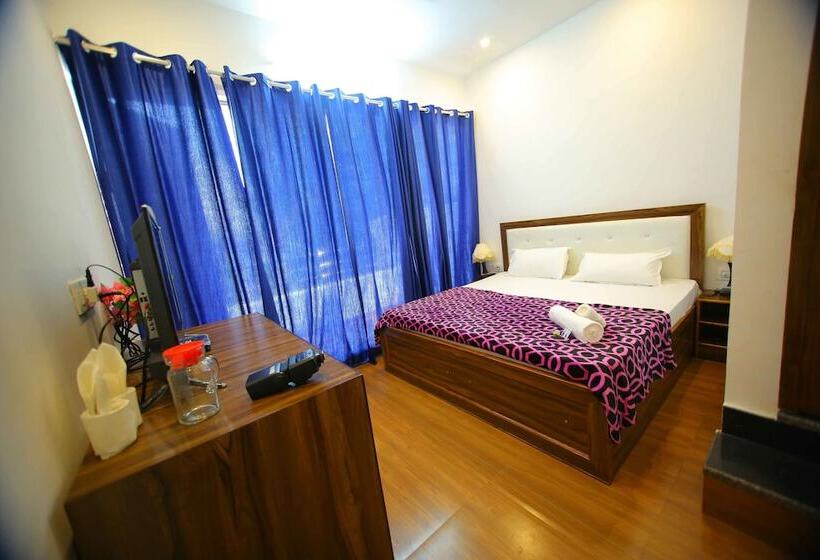 اتاق لوکس, Osaka Taj